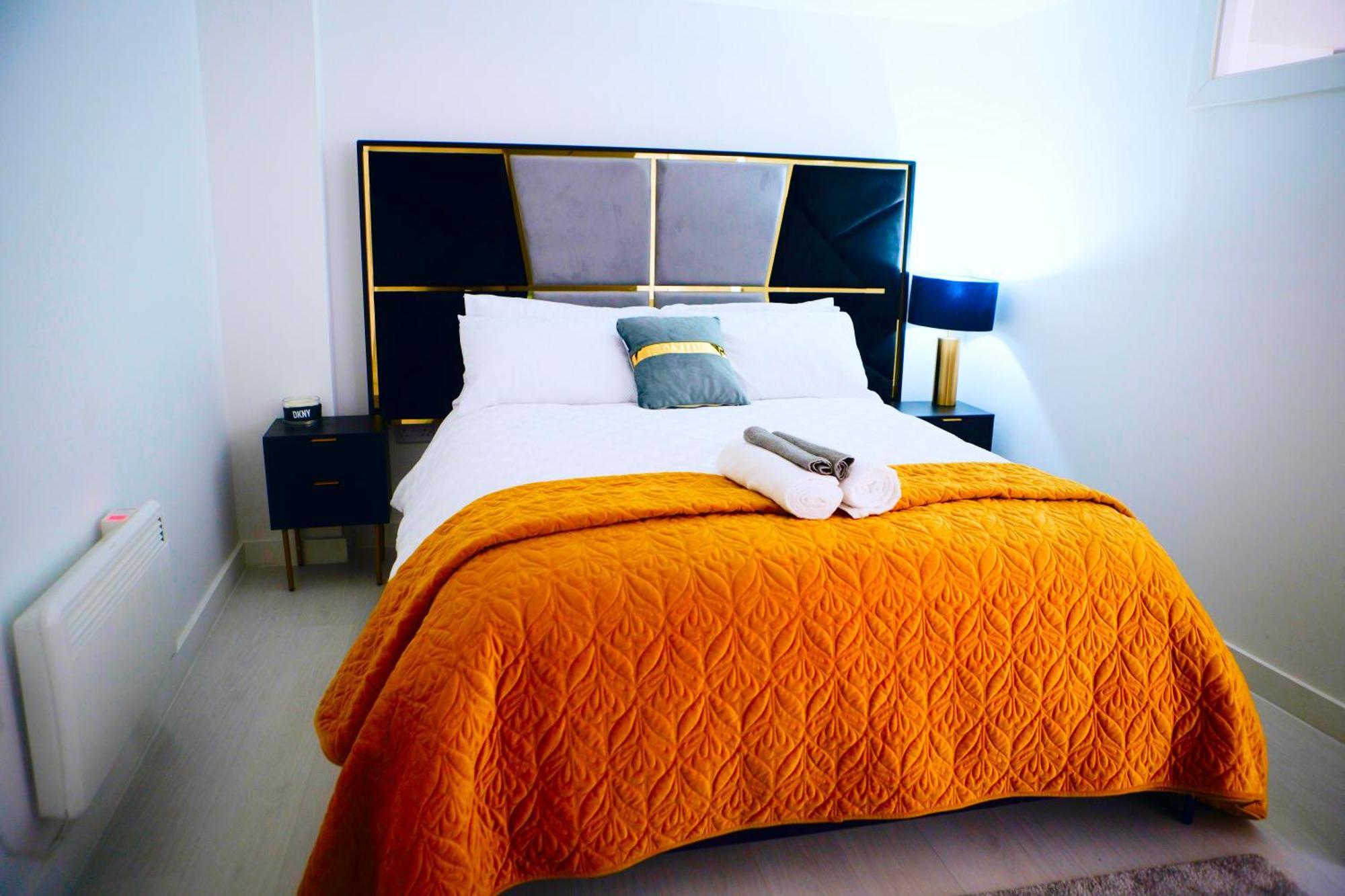 Perfect 1 Bed Apartment Sleeps 5 1 Kingsize Bed 1 Double Sofabed One Single Mattress Free Parking Wifi Good Transport Network Shopping Holiday Makers Families Contractors In North London Enfield Exteriér fotografie